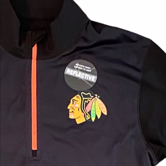 *SOLD* New Majestic Cool Base Chicago Blackhawks Shirt - Picture 3 of 6